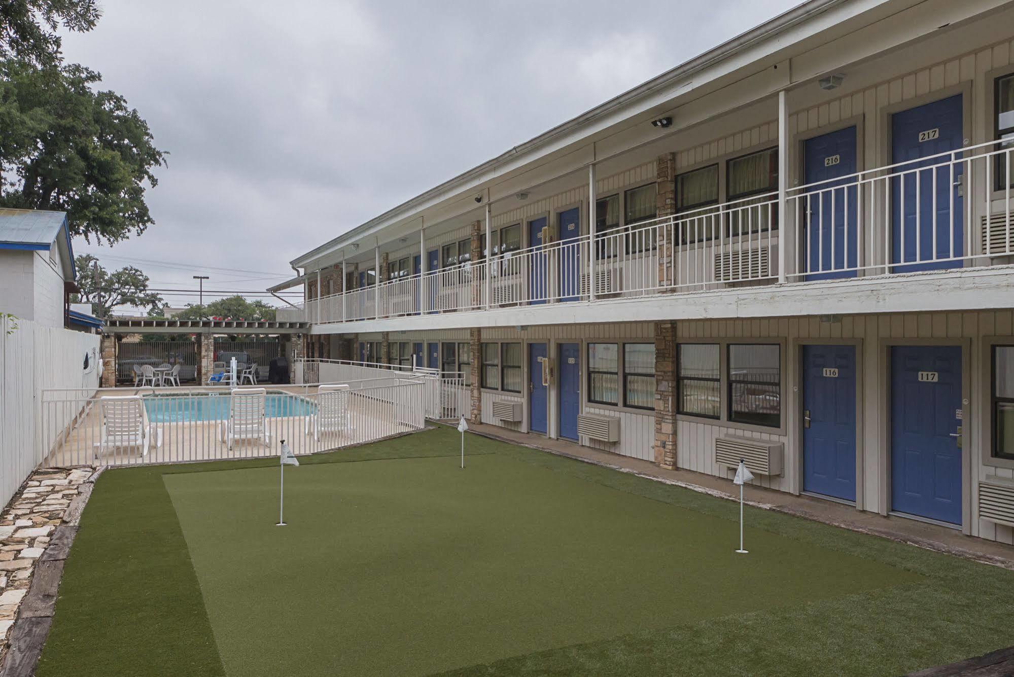 Motel 6-Boerne, Tx מראה חיצוני תמונה